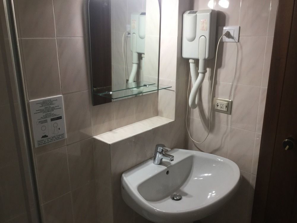 Hotel Marco Polo Self Check-In Bologna Ngoại thất bức ảnh